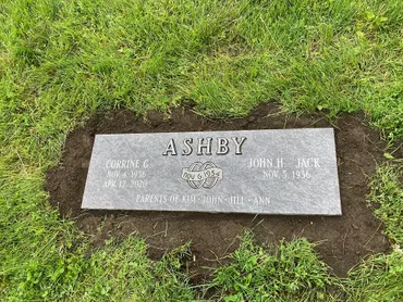 Flat granite marker example